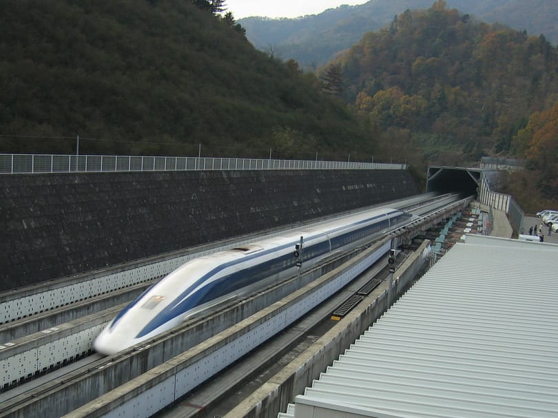 600 km/h-ról tessék lefékezni: szupervonatokat megállító fékeket fejlesztenek a BME hallgatói