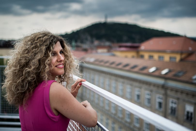 Daganatos betegsége miatt lemondta koncertjeit Fábián Juli
