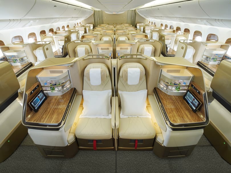 Kész a gép: fotók és videó is jött arról, milyen belülről az Emirates teljesen átalakított Boeing 777-ese