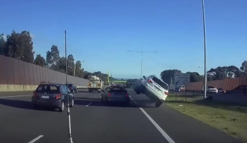 Ezért borzasztóan veszélyes megállni az autópályán – videó