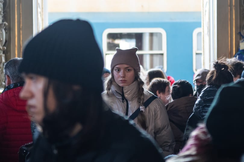 A menekülteket segítő civilek sokkal profibb koordinációt várnak Pintér Sándortól