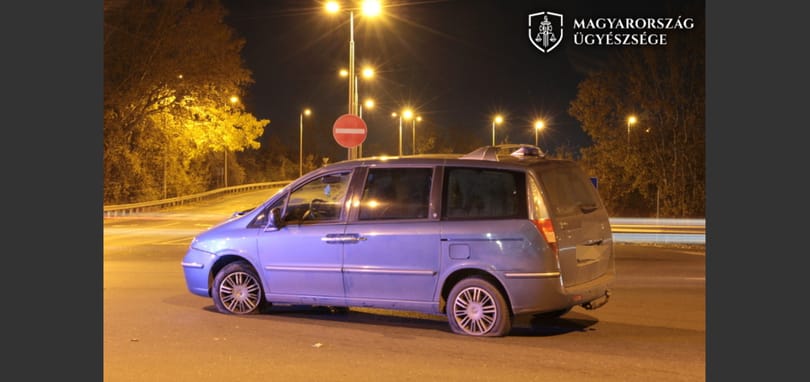 Defektet kapott az embercsempész, gyalog menekült volna tovább, de elfogták