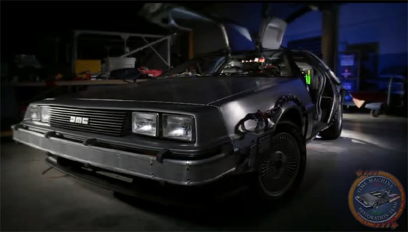 Kipofozták Marty McFly és a Doki Delorean-időgépét - videó