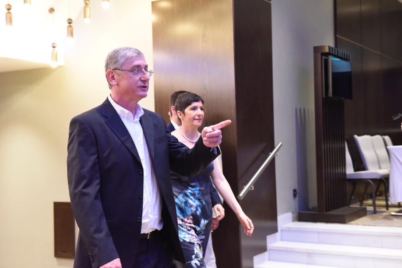 Závecz: hullámzik a Fidesz, a DK a legerősebb ellenzéki párt