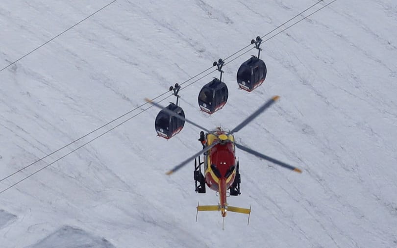 Lehozták a Mont Blanc feletti felvonón éjszakázó turistákat