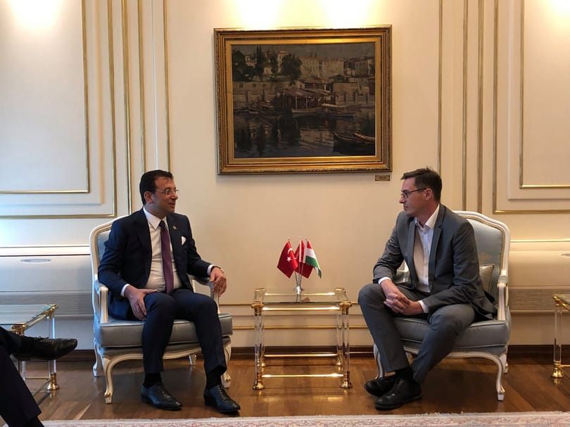 Erdogan legyőzőjénél járt Karácsony