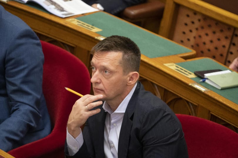 Bizalmi vagyonkezelésbe került a Rogán Antal köreihez érkezett letelepedési kötvényes vagyon