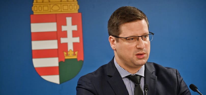 Gulyás: Három oltás kell az érvényes védettségi igazolványhoz, csökken a karantén ideje