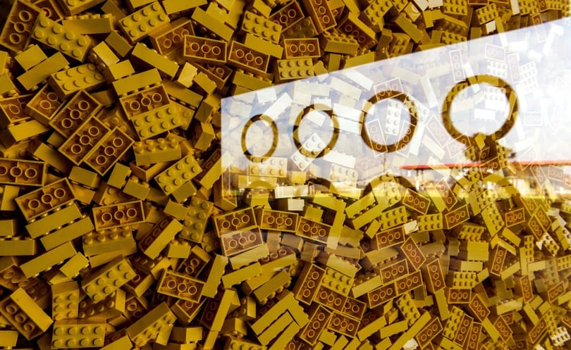 Lego-rámpákkal akadálymentesít egy kerekesszékes német nő