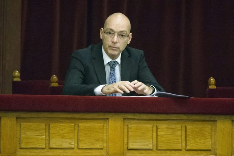 Törvényben szabályozná a halottak netes profiljainak törlését az ombudsman
