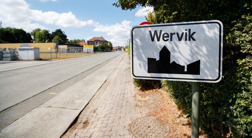A megvadult francia szurkolók miatt lezárja a két ország közötti hidat egy belgiumi város