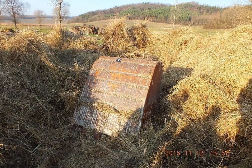 Igen, a markoló kanalát is ellopták