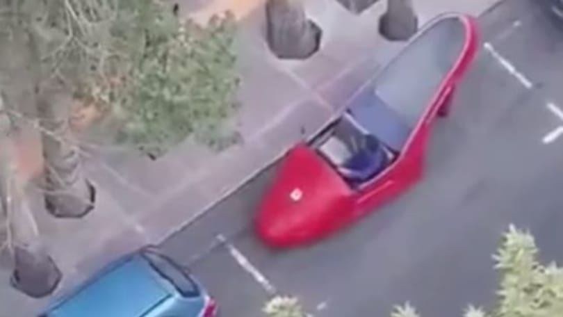 Videó: Ennél bizarrabb autót talán még soha nem építettek