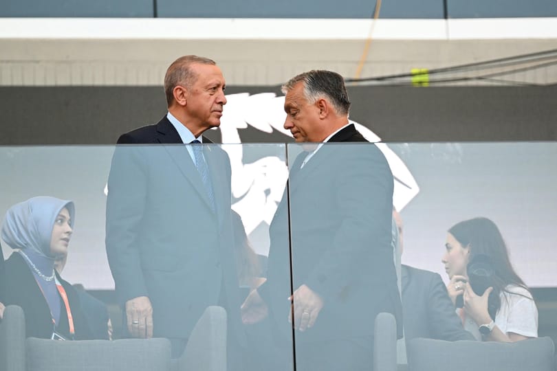 Orbán diplomáciai nagyüzeme: mit kerestek itt a türk tesók?