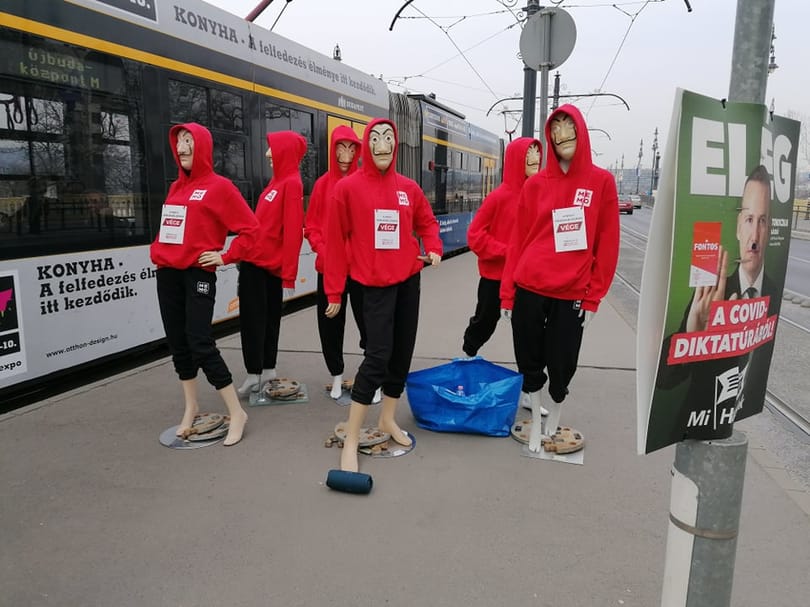 NVB: Törvénysértőek voltak Gattyán pártjának kéretlen sms-ei