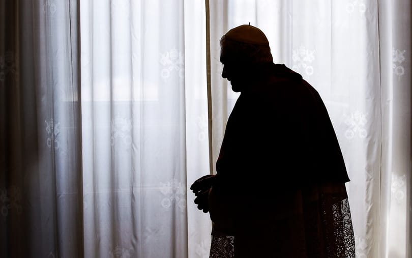 XVI. Benedek bocsánatot kért az egyházon belüli szexuális zaklatásokért
