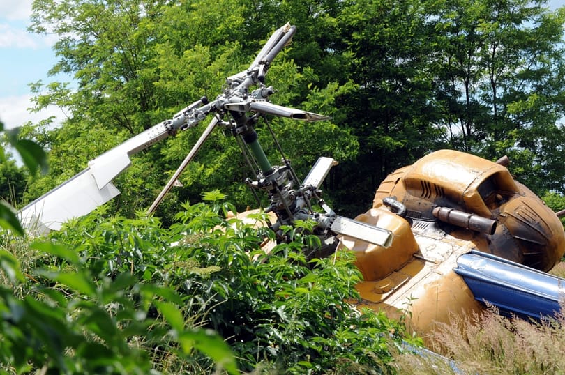 Nem családi ház kertjébe zuhant a helikopter