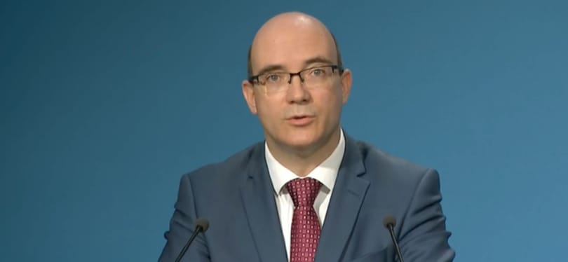 Maruzsa: Ha a diákoktól átvett készülékek megsérülnek, természetesen az iskola a felelős