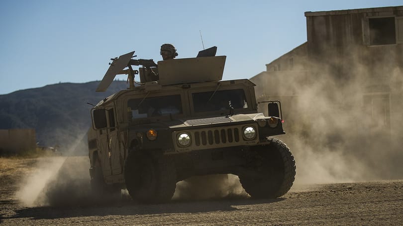 Bejelentette a Pentagon: jönnek az önvezető Humvee-k