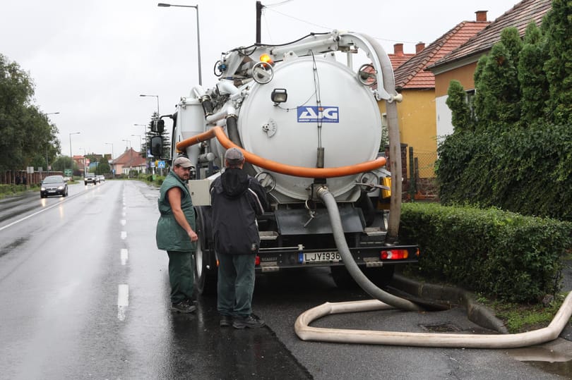 Bajban vannak a szippantósok Budapesten