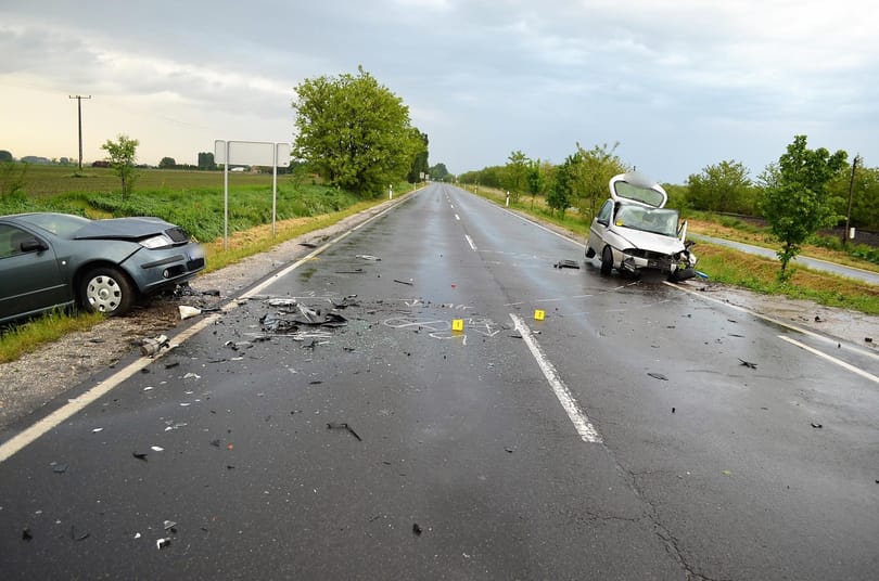 Sok magyar szerint a vezetés közbeni evés vagy dohányzás nem veszélyes, de az elmaradó index igen