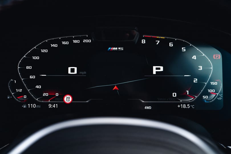 Gyárilag jelzik majd a traffipaxot a BMW-k - ott, ahol ez legális