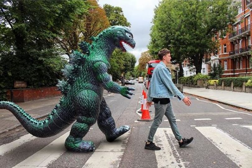 Világ körüli godzillás kamuképekkel is lehet rajongókat gyűjteni