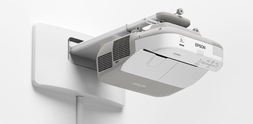 Interaktív projektorok az iskolákba az Epsontól