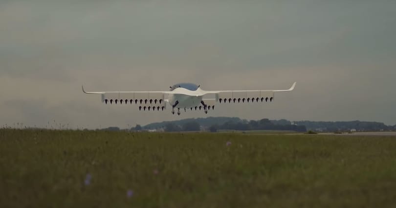 Videó: Simán repül az elektromos taxi, ami 300 km/h-val szállítana utasokat
