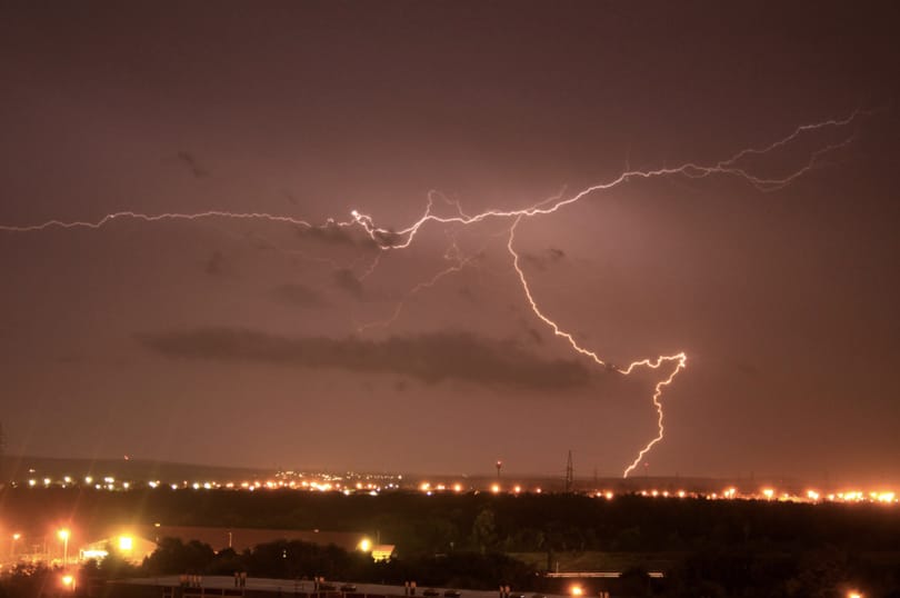 Belecsapott egy nőbe a villám a Margitszigeten