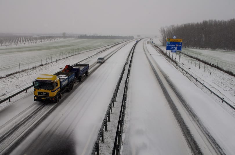 A hókáosz elmarad, de az ország lelassult 