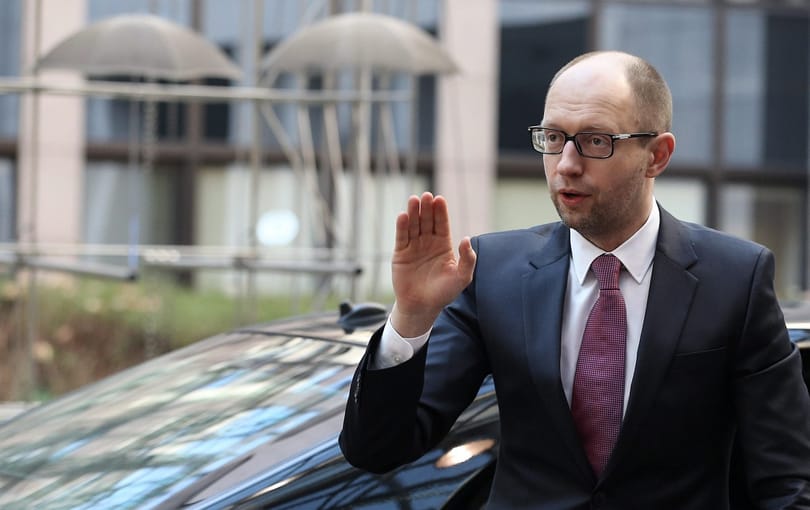 Csütörtökön lemondott, hétfőn vissza is ült székébe az ukrán kormányfő