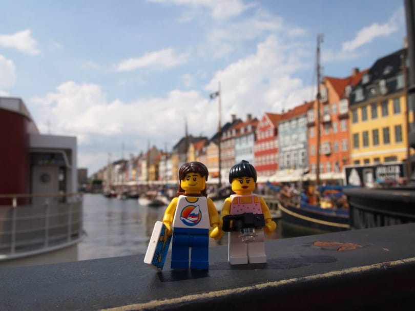 Irigylésre méltó élete van két Lego figurának