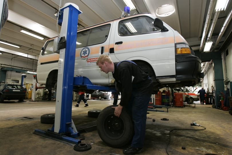 Újra kell értékelni a mentőautó tendert