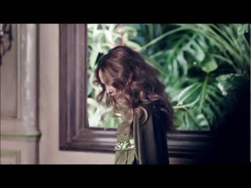 Vanessa Paradis romantikázik a H&M-mel