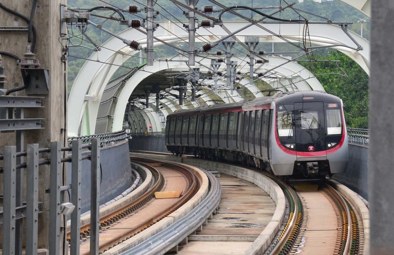 A KDNP beájulna: gendersemlegesen kell megszólítani az utasokat a New York-i metrón