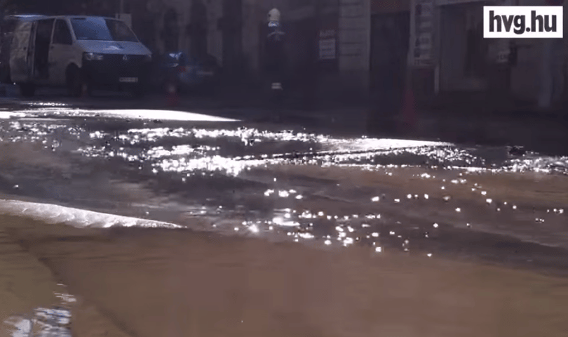 Kiderült, mi okozta a csőtörést a Bosnyák téren