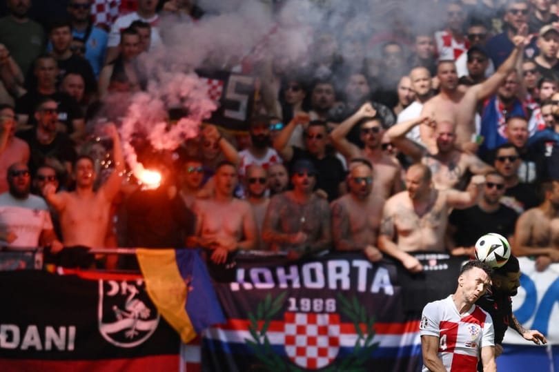 Révész Sándor: A labdarúgás jobb, mint a háború, de rossz, hogy hasonlít rá