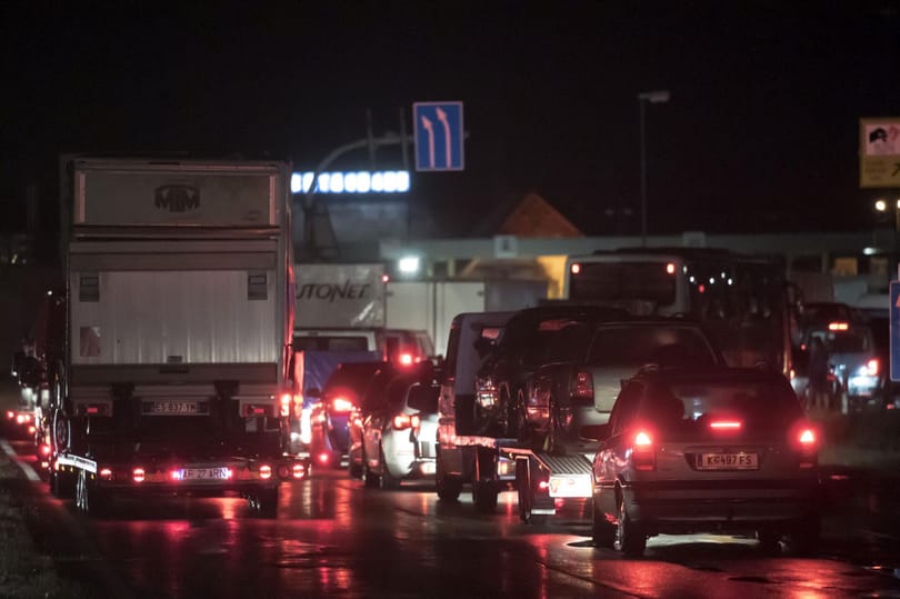 Az osztrák-magyar határátlépési feltételek enyhítését kérte az agrárminiszter
