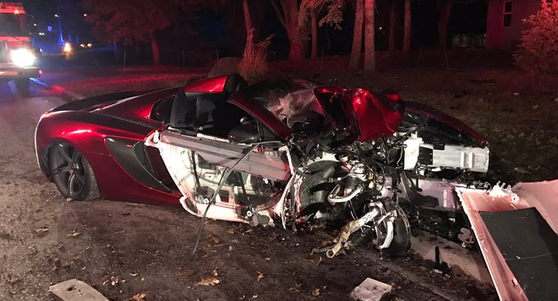 Szomorú véget ért ez a méregdrága McLaren 650S Spider