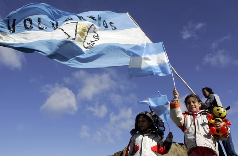 Argentína nem mond le a Falkland-szigetekről