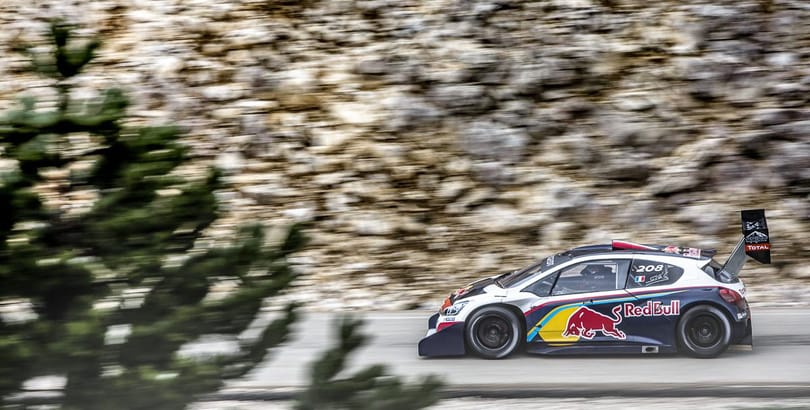 Pokoli lett Sébastien Loeb 875 lóerős autója – videó