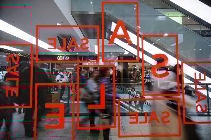 Szombattól vége lehet a black fridayes ártrükközéseknek, teljesen átalakulnak az akciók a boltokban