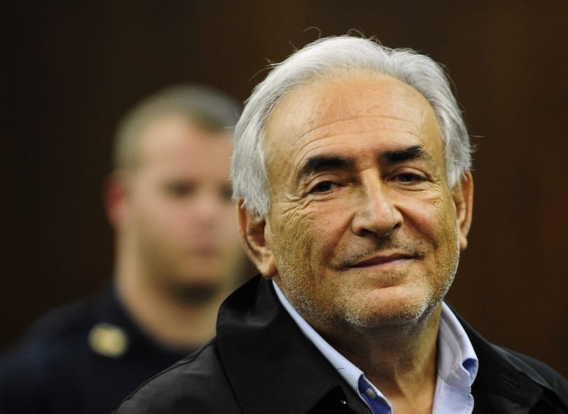 Rózsát lehet küldeni DSK szobalányának