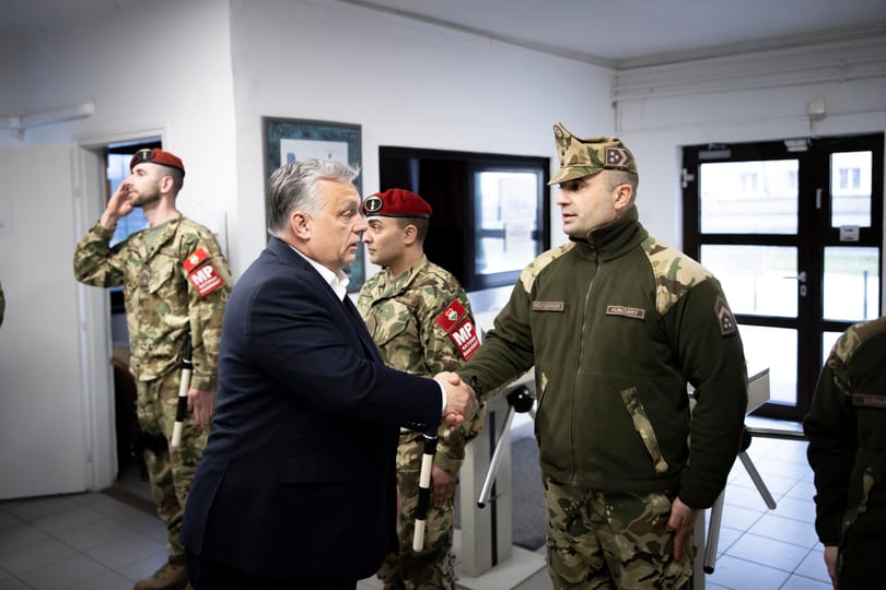 Orbán: A béke mellett vagyunk, de szárazon kell tartani a puskaport