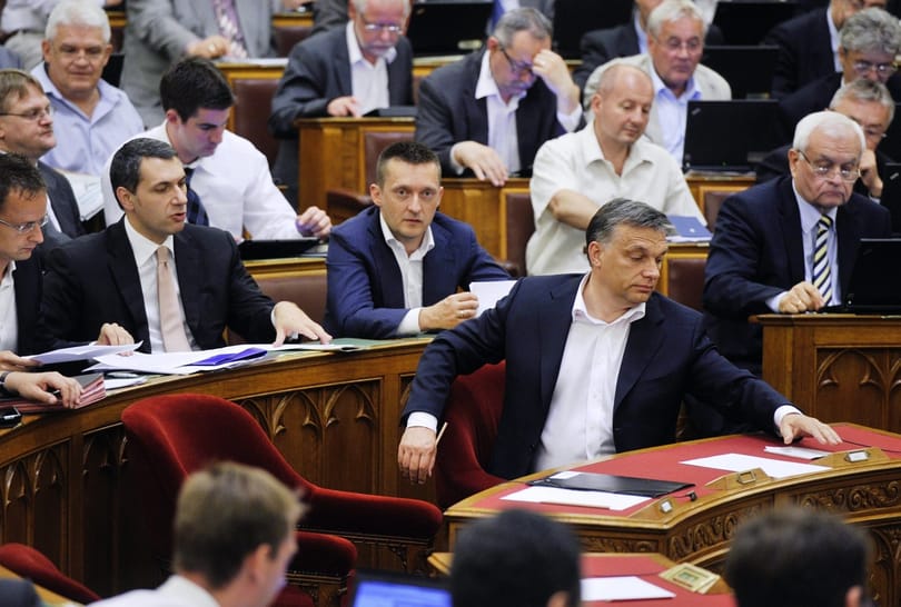 Megszavazták a tranzakciós adót is a parlamentben