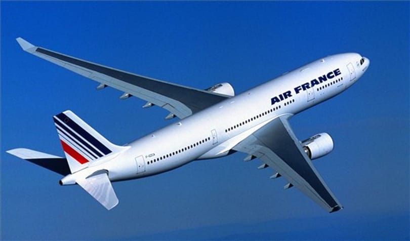 Egy-két légiutaskísérővel repülnek az Air France gépei