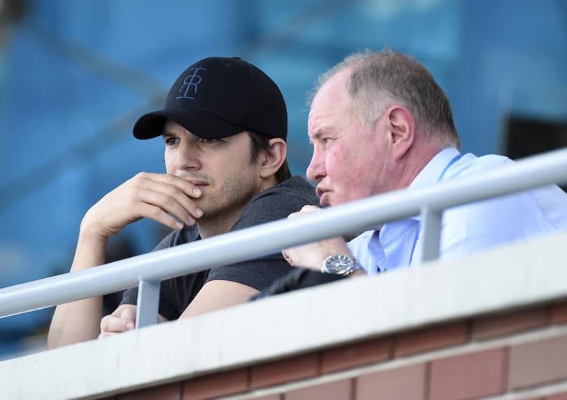 Ashton Kutcher végül csak kijutott egy vízilabda meccsre is