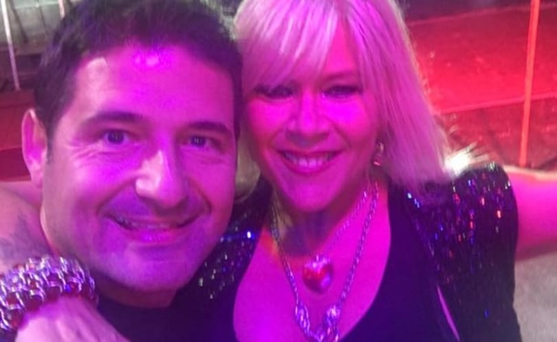 Samantha Fox bőröndjét elvitték a tűzszerészek Ferihegyen