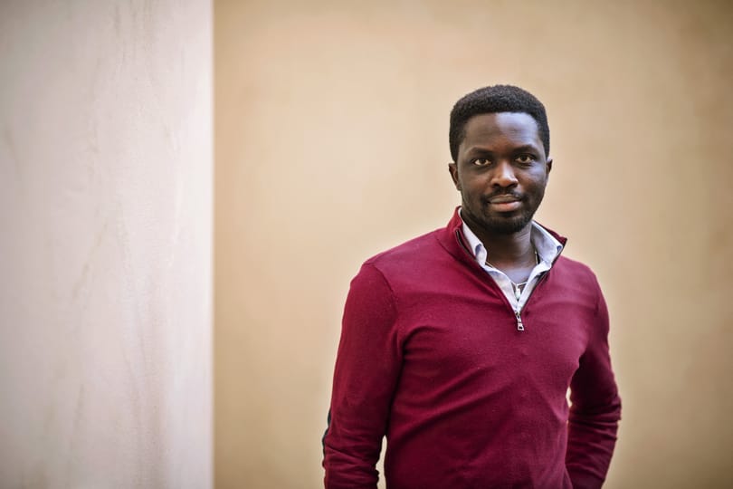 A kirekesztés és a gyűlölet pszichológiájáról ír új könyvében Mohamed Mbougar Sarr